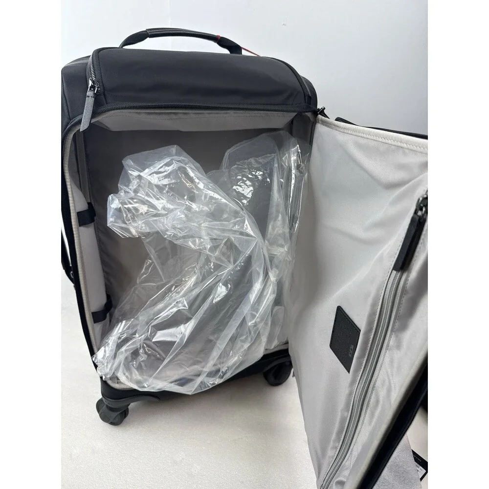 Tumi VOYAGEUR Léger International Expandable Carry-On Suitcase Luggage